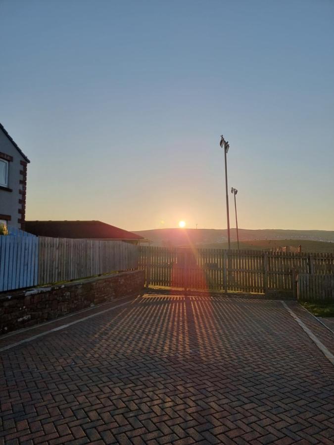 Impeccable Beachfront 2-Bed Cottage In St Bees Εξωτερικό φωτογραφία